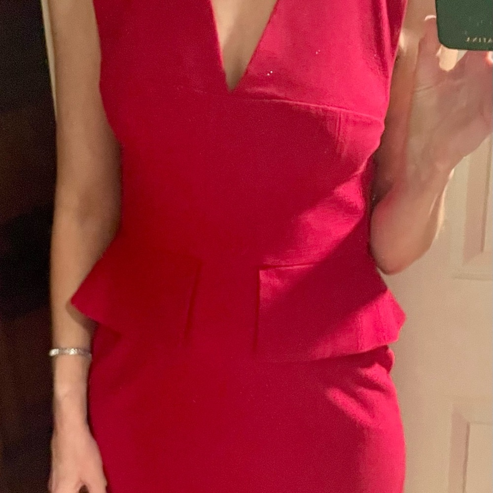 BCBGMaxAzria Red Sheath Midi Dress V-Neck Sleeveless